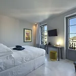 Boutique De La Hotel 3*