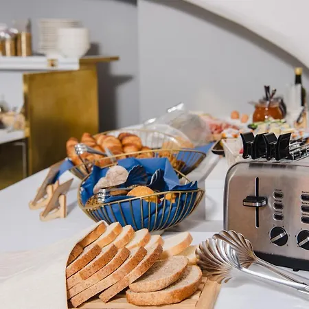 Ξενοδοχείο Boutique De La 3*