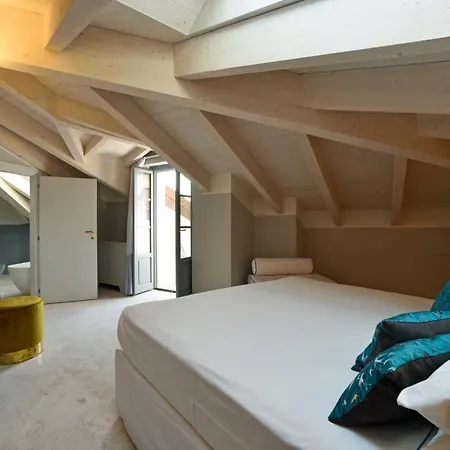 Boutique De La 3*