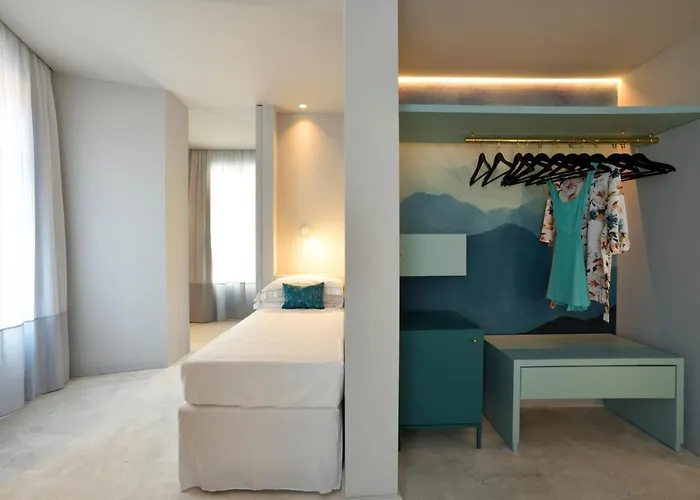 Boutique De La Hotel 3*