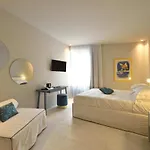 Boutique De La 3*