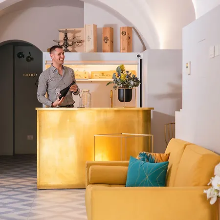 Boutique De La Hotell 3*