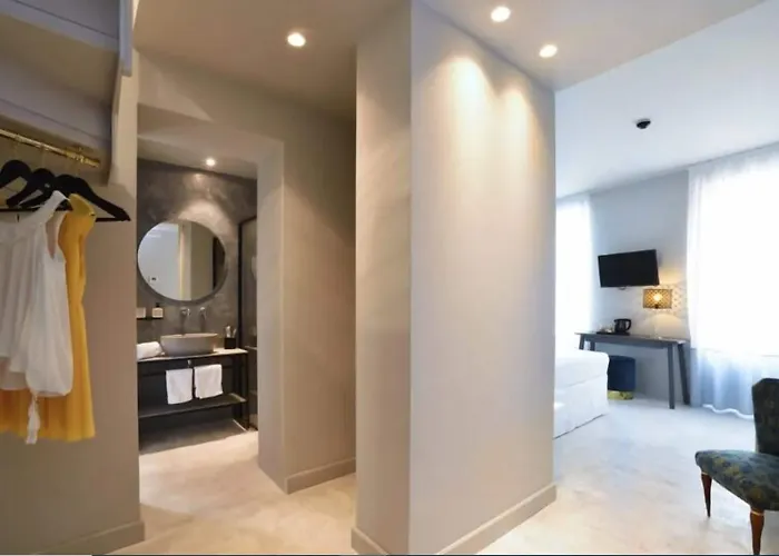 Boutique De La Ξενοδοχείο 3*